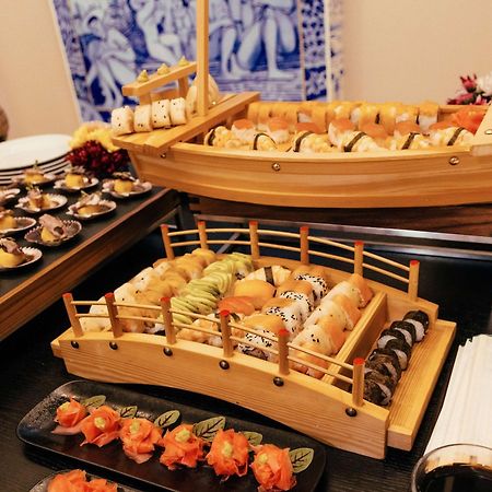 Bristol Panama, A Registry Collection Hotel מראה חיצוני תמונה Sushi boat
