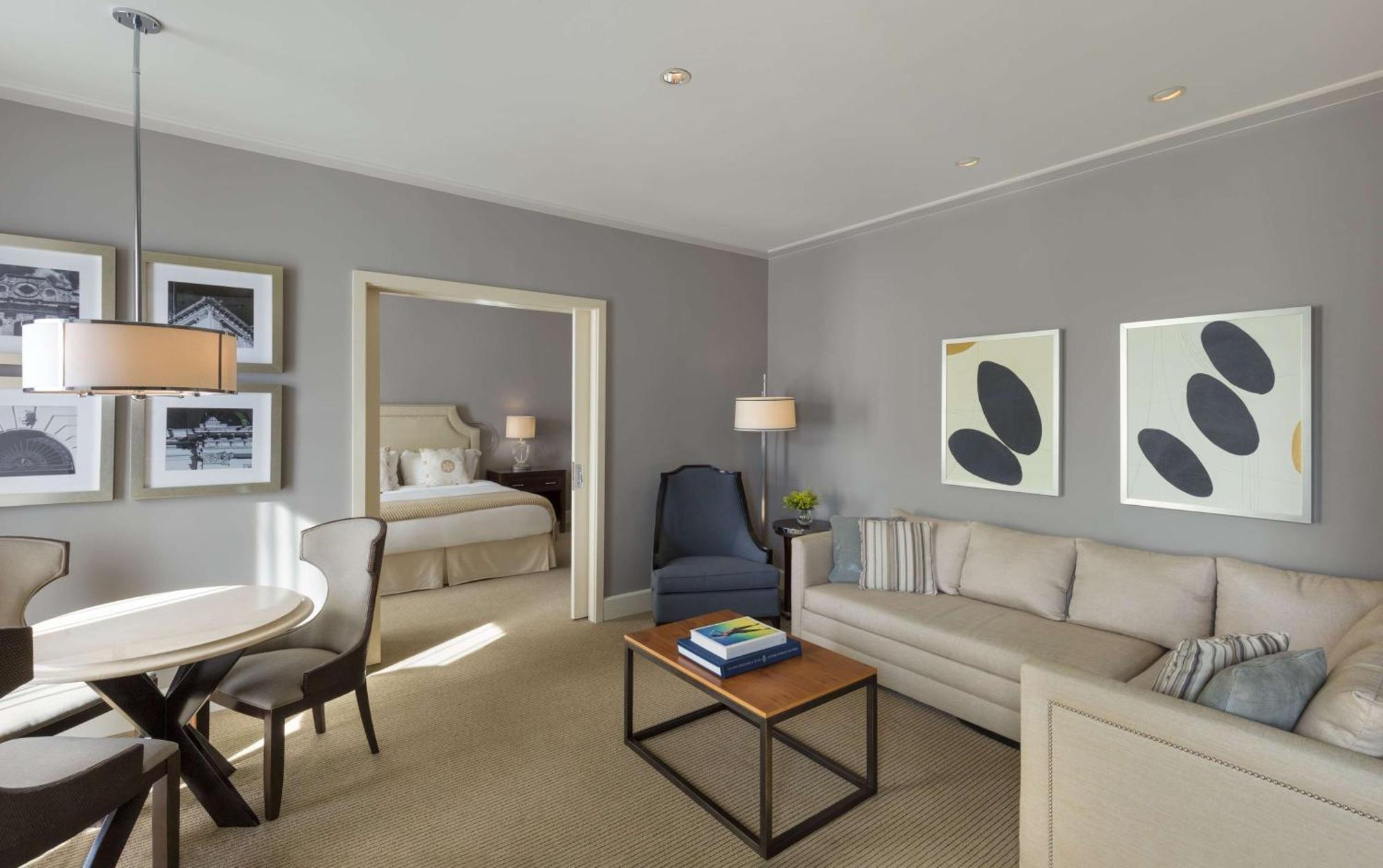 Bristol Panama, A Registry Collection Hotel מראה חיצוני תמונה A typical suite at the Ritz-Carlton