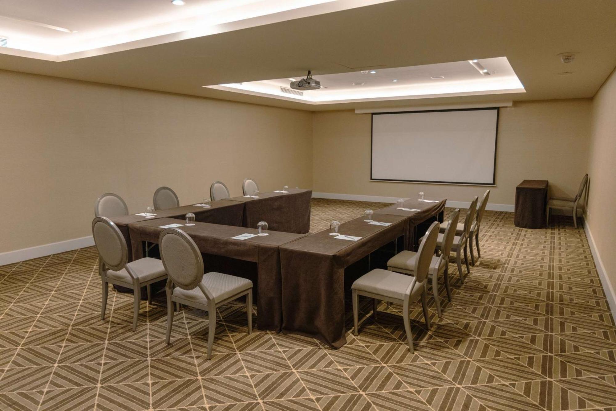 Bristol Panama, A Registry Collection Hotel מראה חיצוני תמונה A meeting room